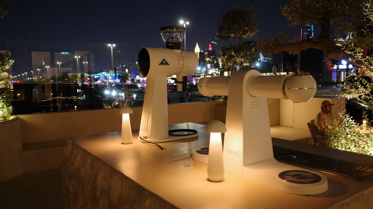 Lune lounge - curated place recommendation